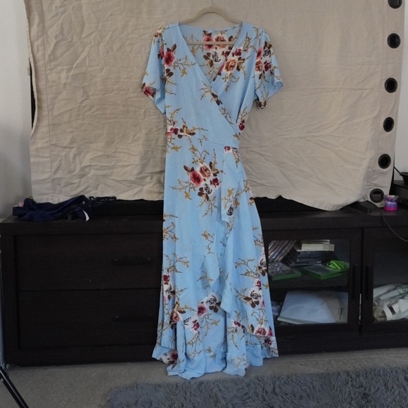 Floral Short Sleeve Wrap Dress - Picture 3 of 3